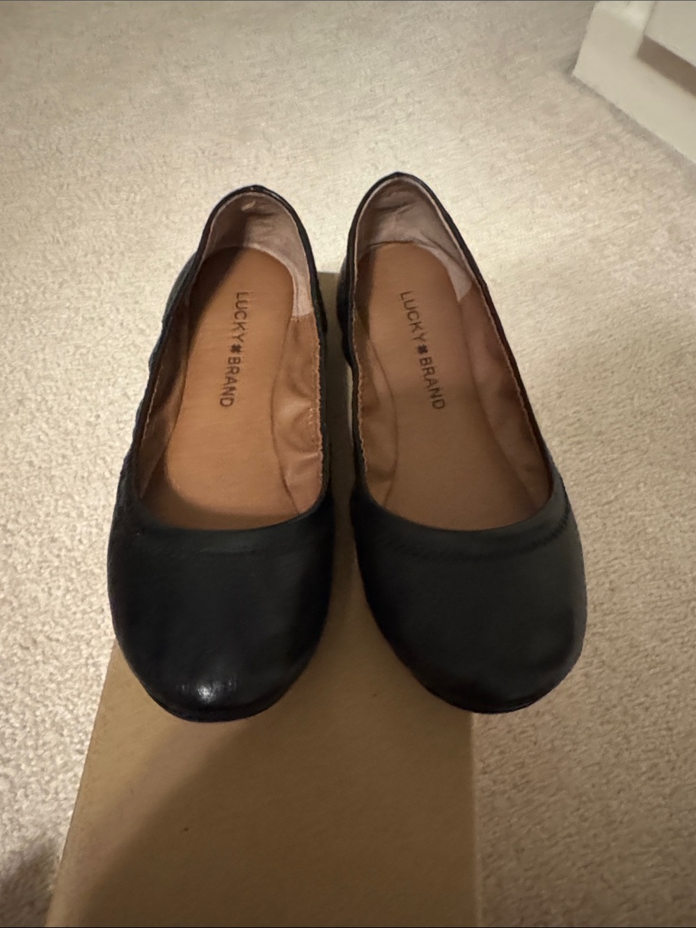Lucky Brand Black Leather Round-Toe Ballet Flats